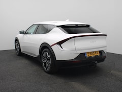 Kia EV6 - Light Edition 58 kWh | Stoel - Stuur verwarming | Trekhaak afn. | LM Velgen | Navi |