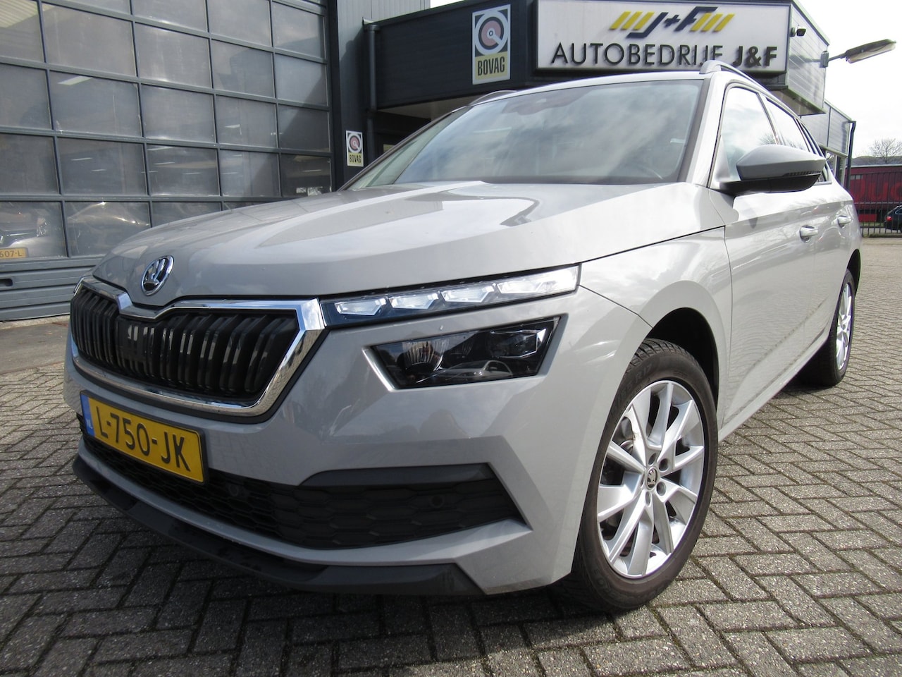 Skoda Kamiq - 1.0 TSI Business Edition / 1e EIG / AUTOMAAT / NAV / Carplay / Stoelverwarming / Stuurverw - AutoWereld.nl
