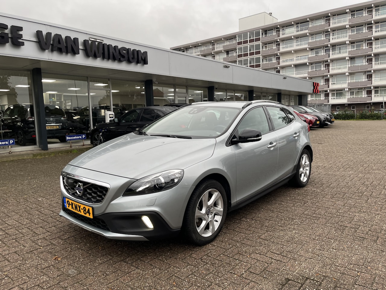Volvo V40 Cross Country - 1.6 T4 Summum automaat Leer Acamera Bi-xenon Navi Nap - AutoWereld.nl