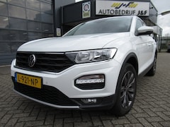 Volkswagen T-Roc - 1.5 TSI Style / AUTOMAAT / NAV / Carplay / Clima / ACC