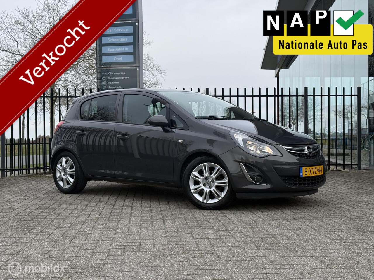 Opel Corsa - 1.4 | Navi | Bluetooth | Cruise | Lage kilometers - AutoWereld.nl