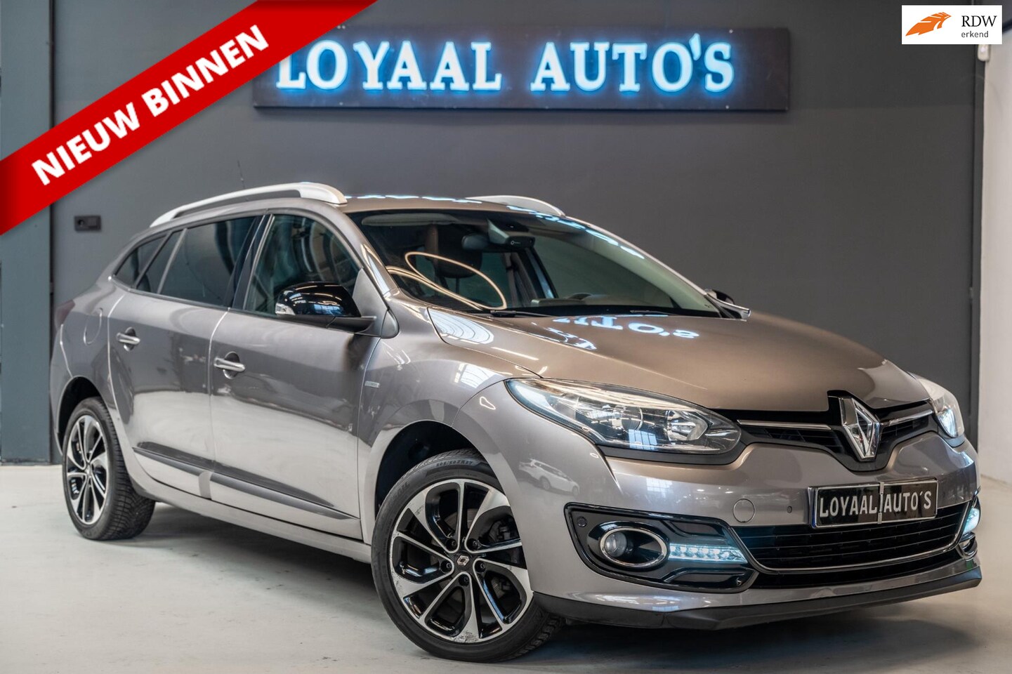 Renault Mégane Estate - 1.2 TCe Bose | NAVI | AIRCO | CRUISE | 1E EIGENAAR | PDC | NAP| APK. - AutoWereld.nl