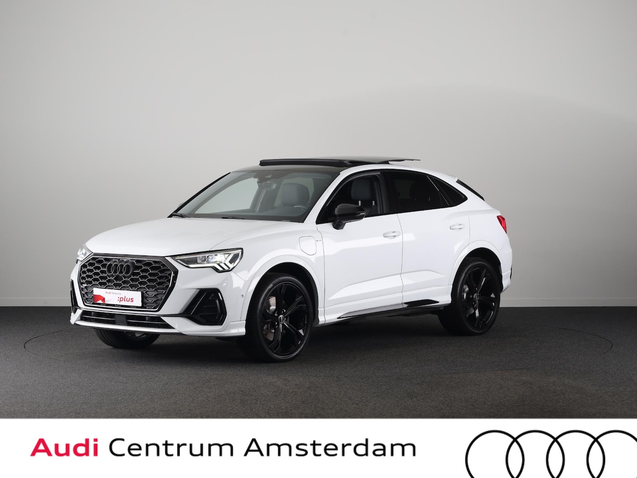 Audi Q3 Sportback - 45 TFSI e S Edition 245 pk S-tronic | Navigatie | Panoramadak | Trekhaak (wegklapbaar) | P - AutoWereld.nl