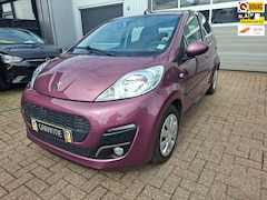 Peugeot 107 - 1.0 Active 5 Deurs Airco Isofix CV op afstand
