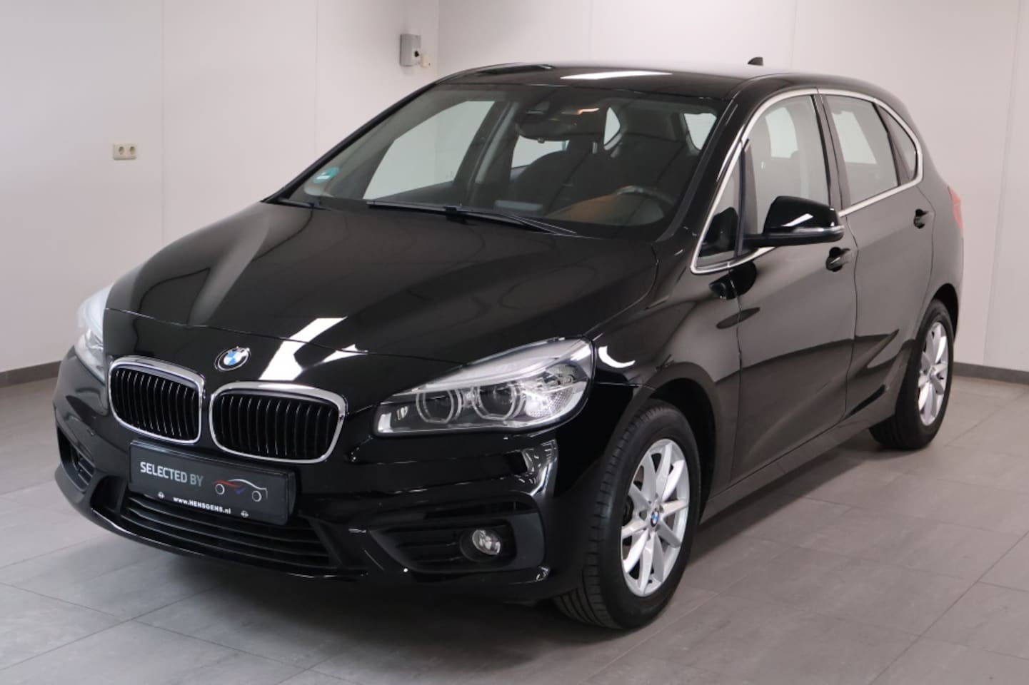 BMW 2-serie Active Tourer - 218i Cent. Exec. | Automaat - AutoWereld.nl