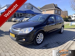 Opel Astra - 1.6 Executive 5 deurs airco trekhaak