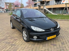 Peugeot 206 - GERESERVEERD