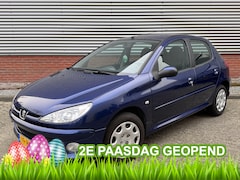 Peugeot 206 - 1.4 Air-line 2 | Airco | 5-drs | Nette auto | Goed onderhouden |