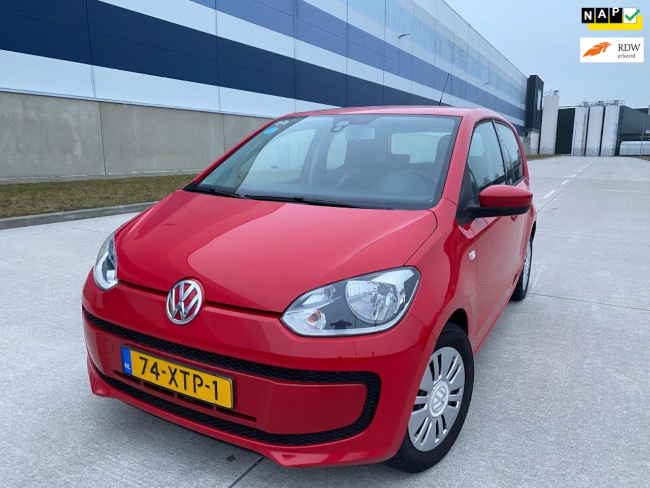 Volkswagen Up! - 1.0 move up! BlueMotion NAP/APK 01-27/AIRCO.ELEC.RMN.NAVI - AutoWereld.nl