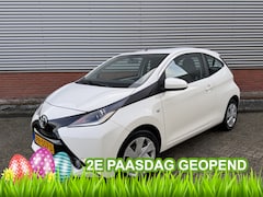 Toyota Aygo - 1.0 VVT-i x-play | Automaat | Camera | Bluetooth |