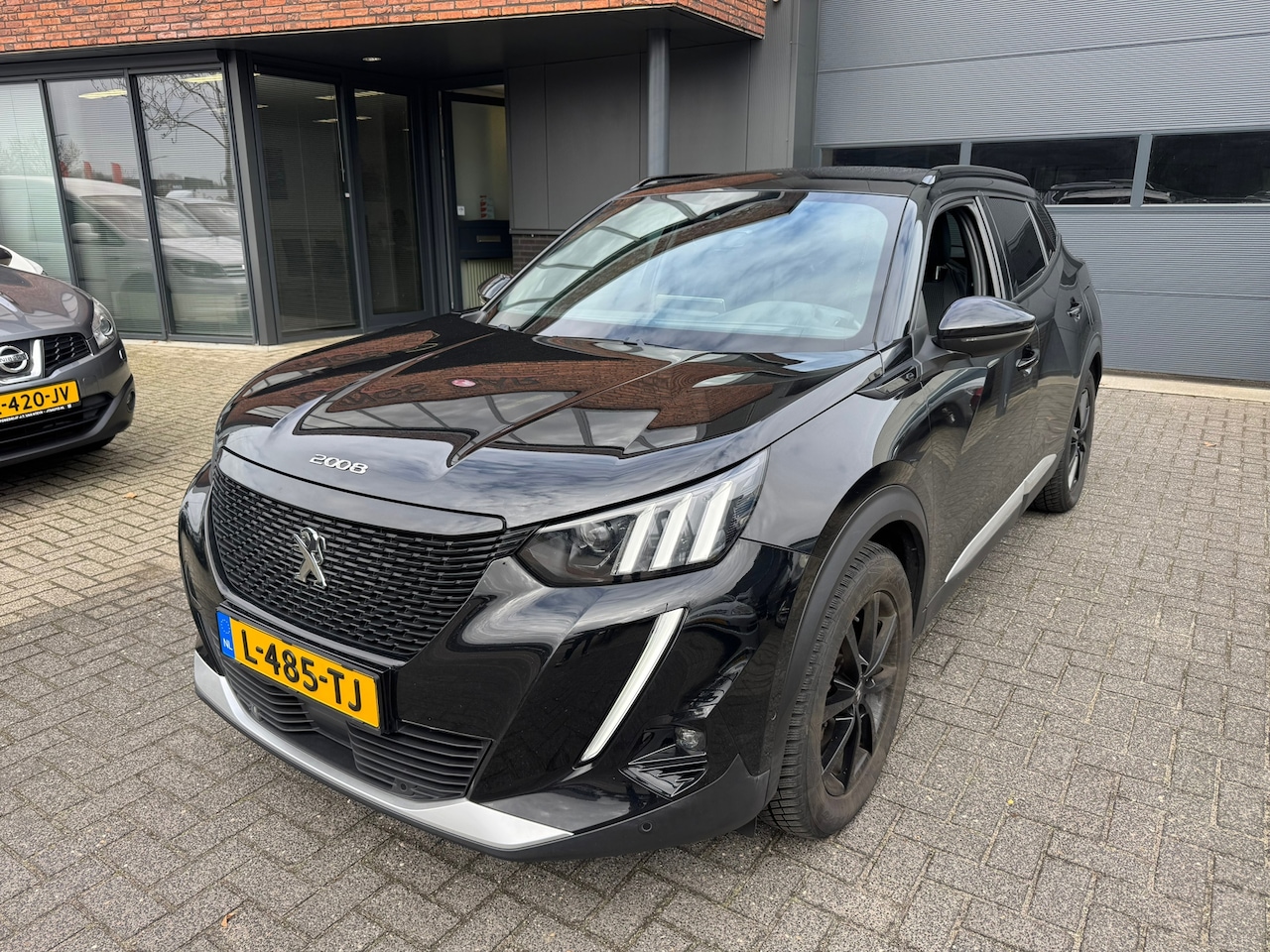 Peugeot e-2008 - EV GT 50 kWh ACC CAMERA STOELVERW LED DEALER ONDERHOUDEN VOL! - AutoWereld.nl