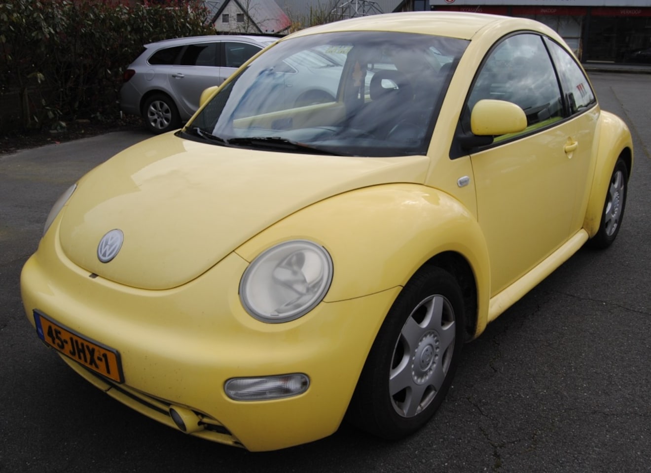 Volkswagen New Beetle - 2.0 Highline ZO MEE ! GEEN APK - AutoWereld.nl