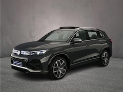 Volkswagen Tiguan - R-Line Edition 1.5 TSI eHybrid 272pk DSG Automaat Trekhaak, Panoramadak, Adaptive cruise c