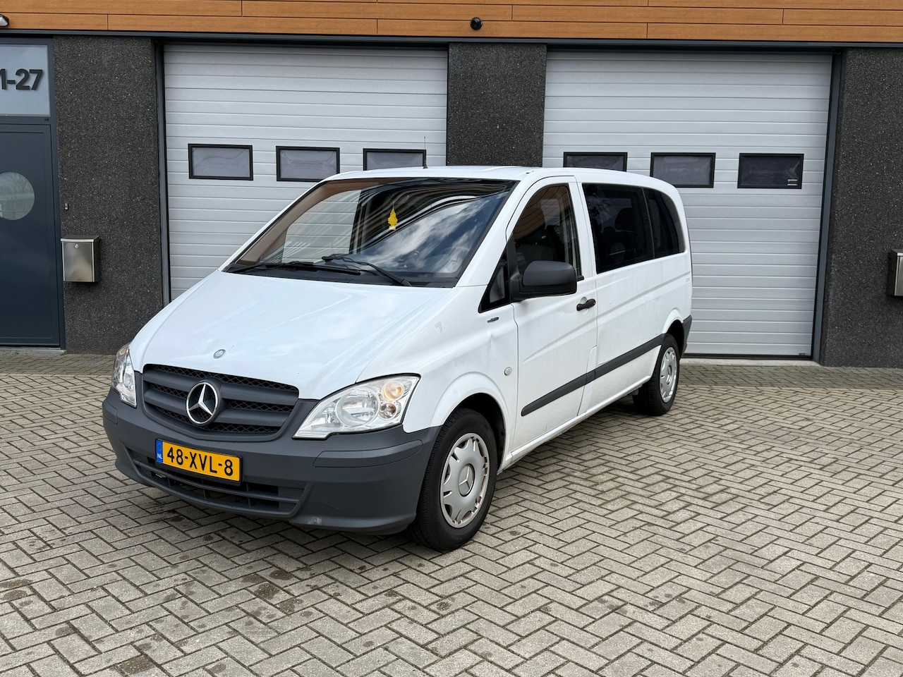 Mercedes-Benz Vito - 110 CDI 320 Crew APK/AIRCO/ELEKTR RAMEN/9 PERSOONS - AutoWereld.nl