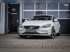 Volvo V40 - 1.6 T4 Kinetic|CAMERA|CRUISE CONTROL|2e EIGENAAR|TREKHAAK