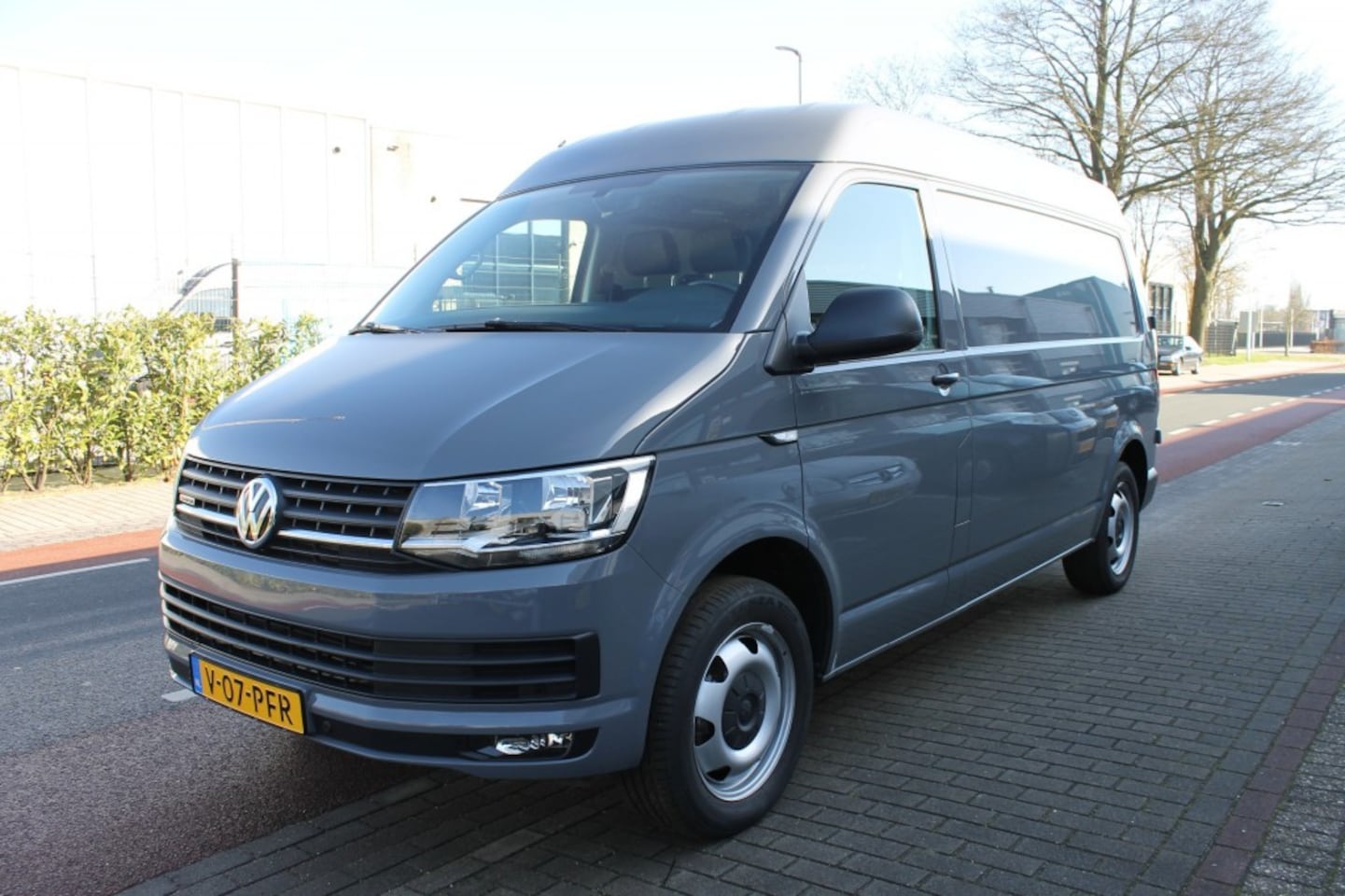Volkswagen Transporter - 2.0 TSi L2 H1 Automaat Comfortline 4 Motion - AutoWereld.nl