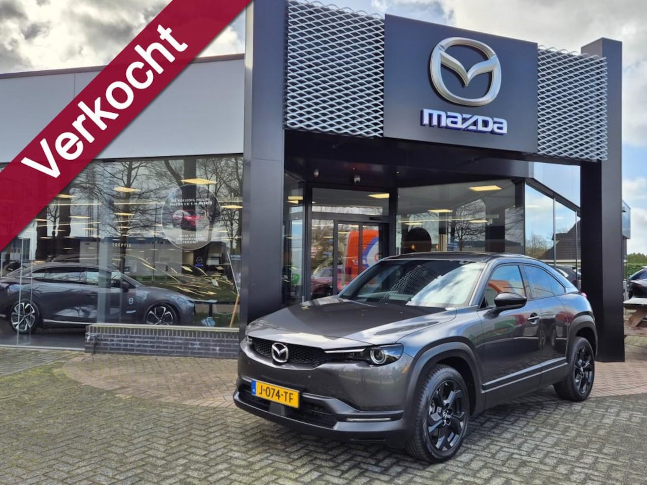 Mazda MX-30 - MX-30 EV 145 LUXURY / Sunroof / 360Camera - AutoWereld.nl