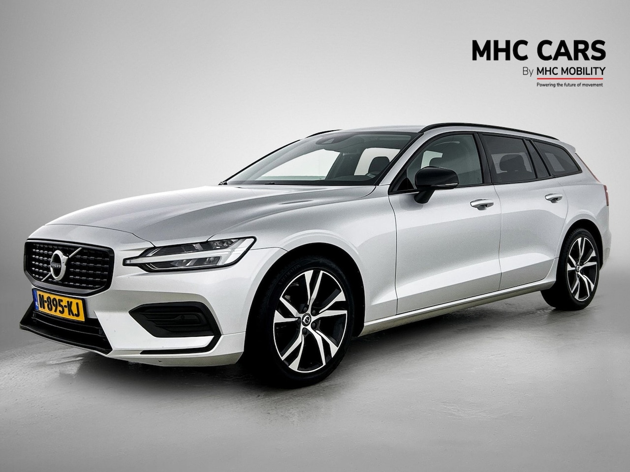 Volvo V60 - 2.0 B3 Momentum Advantage | Trekhaak | Camera | Carplay | Cruise Control | - AutoWereld.nl