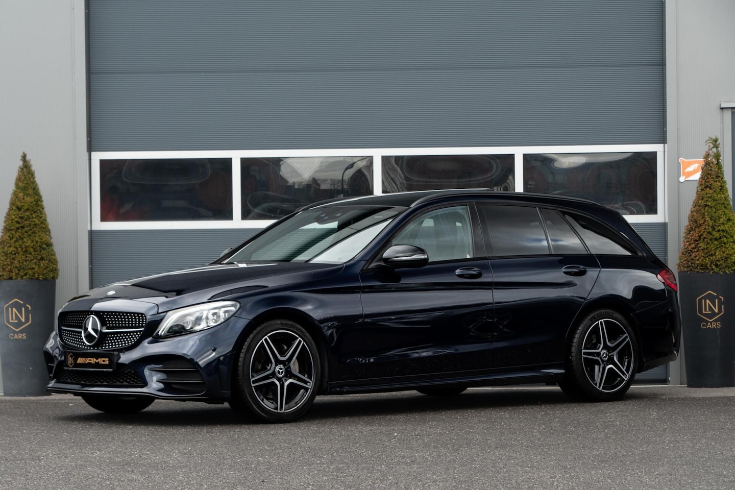 Mercedes-Benz C-klasse Estate - 180 AMG|Camera|DAB|Sfeerverlichting - AutoWereld.nl