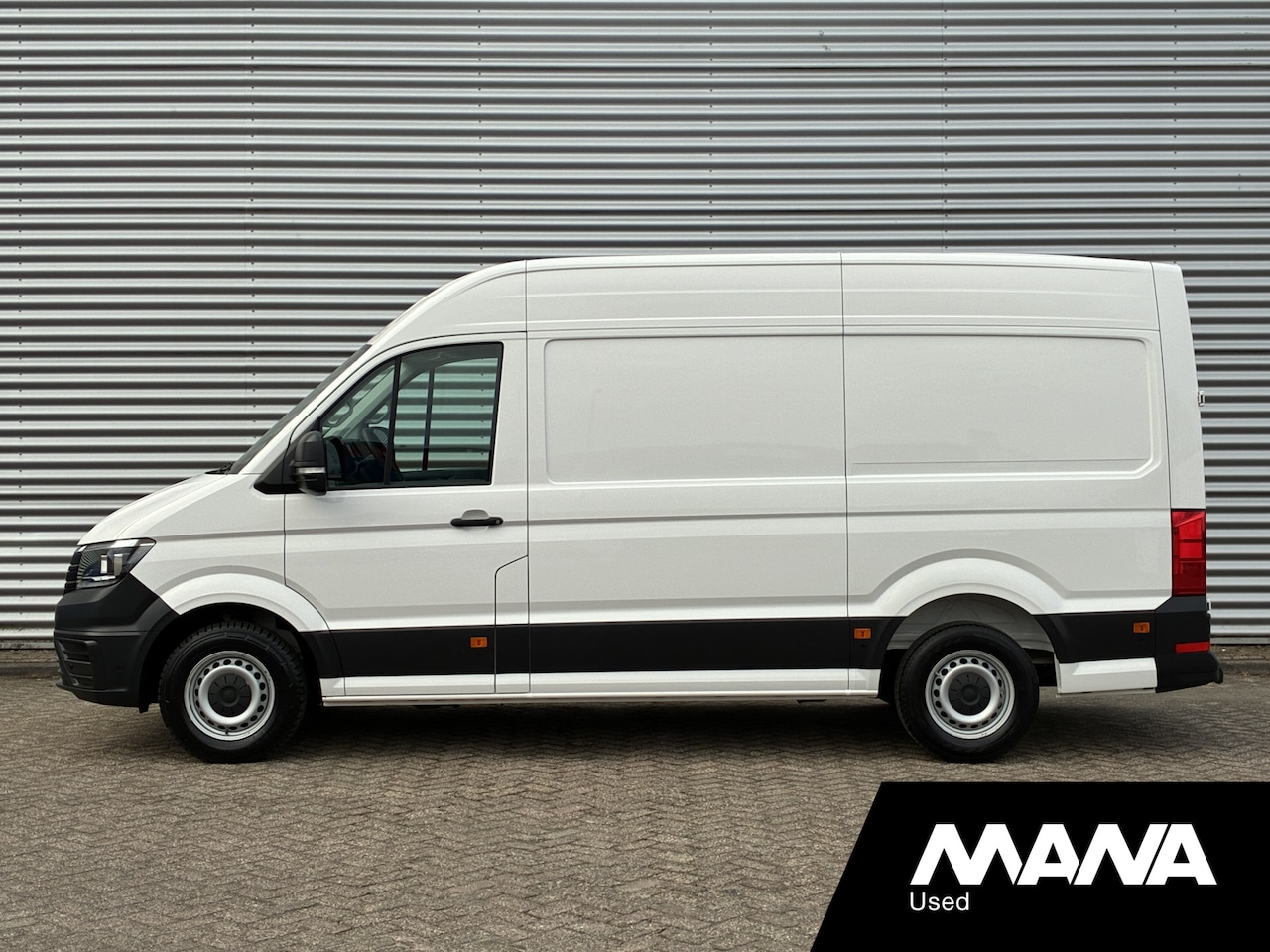 Volkswagen Crafter - 35 2.0TDI 140PK L3H3 Automaat Standkachel Stoelverwarming Navi Cruise - AutoWereld.nl