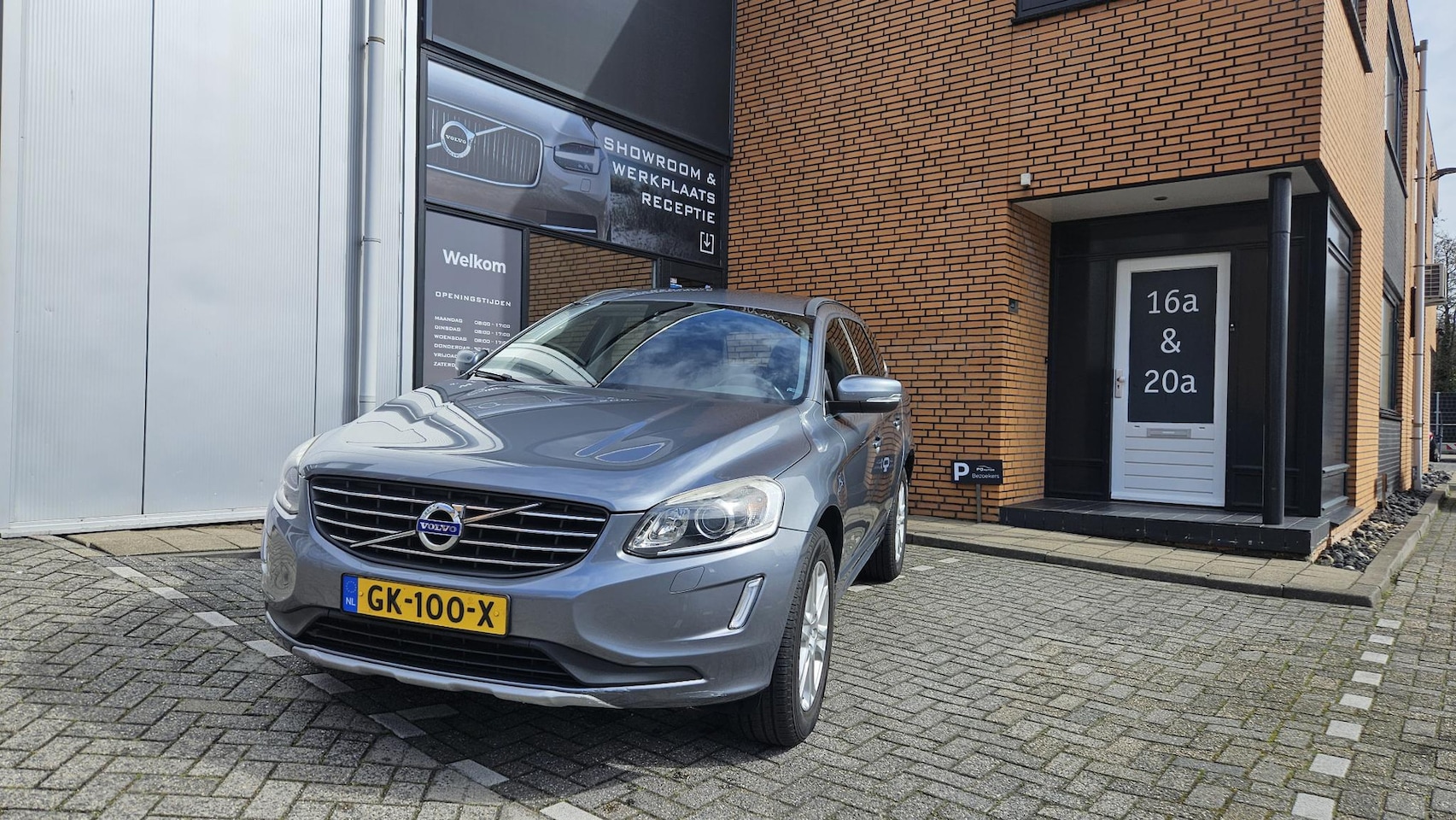 Volvo XC60 - 2.0 D4 FWD Momentum 2.0 D4 FWD Momentum - AutoWereld.nl