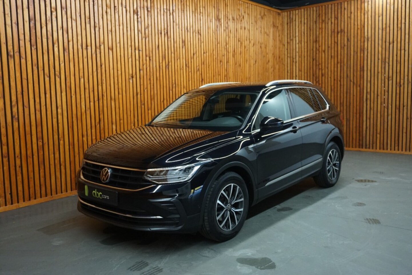 Volkswagen Tiguan - 1.5 DSG TSI AUTOMAAT ELEGANCE  CLIMA  NAVI LANE ASSIST - AutoWereld.nl