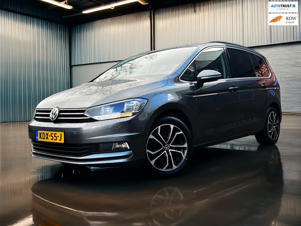 Volkswagen Touran - 1.5 TSI Comfortline Business 7p Clima_ACC_Carplay - AutoWereld.nl