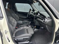 MINI Cooper S - 2.0 192pk 5-Drs Automaat LED Navi Carplay JCW-stuur Cruise Leder