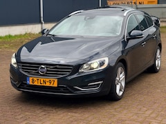 Volvo V60 - 2.4 D6 AWD Plug-In Hybrid Summum schuifdak