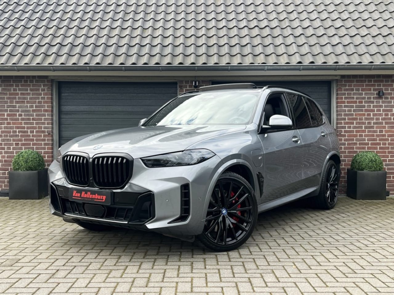 BMW X5 - 50E HIGH EXE M SPORT PANO HUD 360 ICONIC SKYSCRAPER - AutoWereld.nl