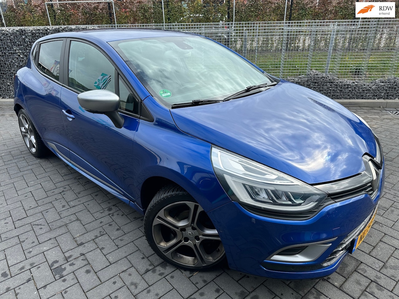 Renault Clio - 1.2 TCe Intens / GT-Line / Navi / Bose / Leder / Camera / NAP - AutoWereld.nl