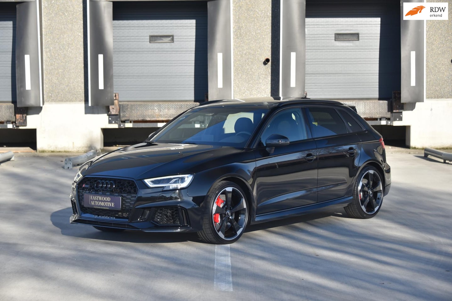 Audi RS3 - Sportback 2.5 TFSI quattro Facelift|PANO|VIRTUAL|Audi Sport Uitlaat - AutoWereld.nl