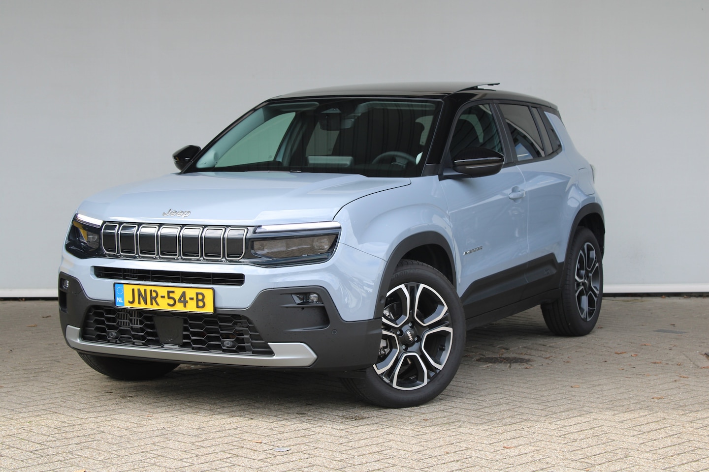 Jeep Avenger - 1.2 e-Hybrid Summit | 8 Jaar garantie | Panoramadak | Navigatie | Voortsoelen verwarmd | F - AutoWereld.nl