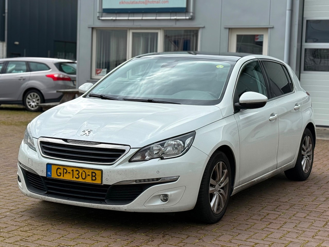 Peugeot 308 - 1.6 BlueHDi Blue Lease Executive 1.6 BlueHDi Blue Lease Executive - AutoWereld.nl