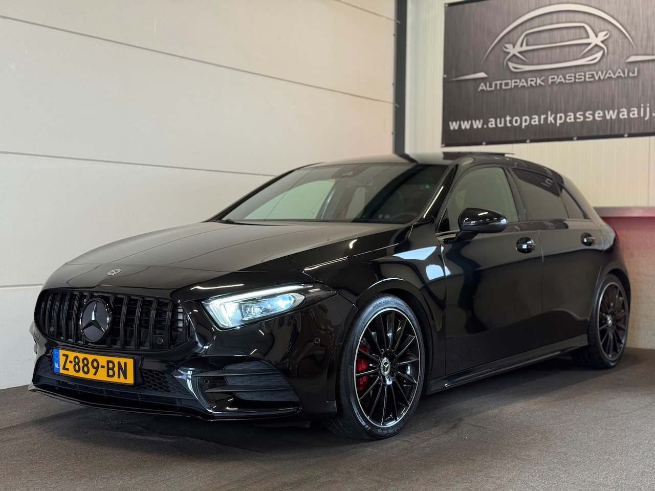 Mercedes-Benz A-klasse - 200 AMG Pano, Cruise Control, Apple Carplay, Sfeerverlichting, Multibeam, Achteruitrijcame - AutoWereld.nl