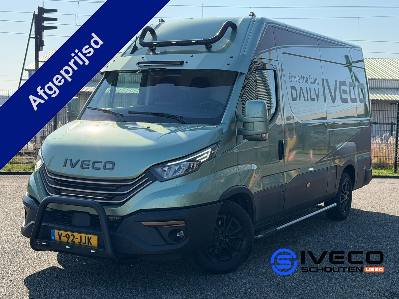 Iveco Daily - 35S16V A8 Cruise Control - Automaat - L3H2 - 2.3L 157pk - Camera - Trekhaak - BPM-vrij  St - AutoWereld.nl