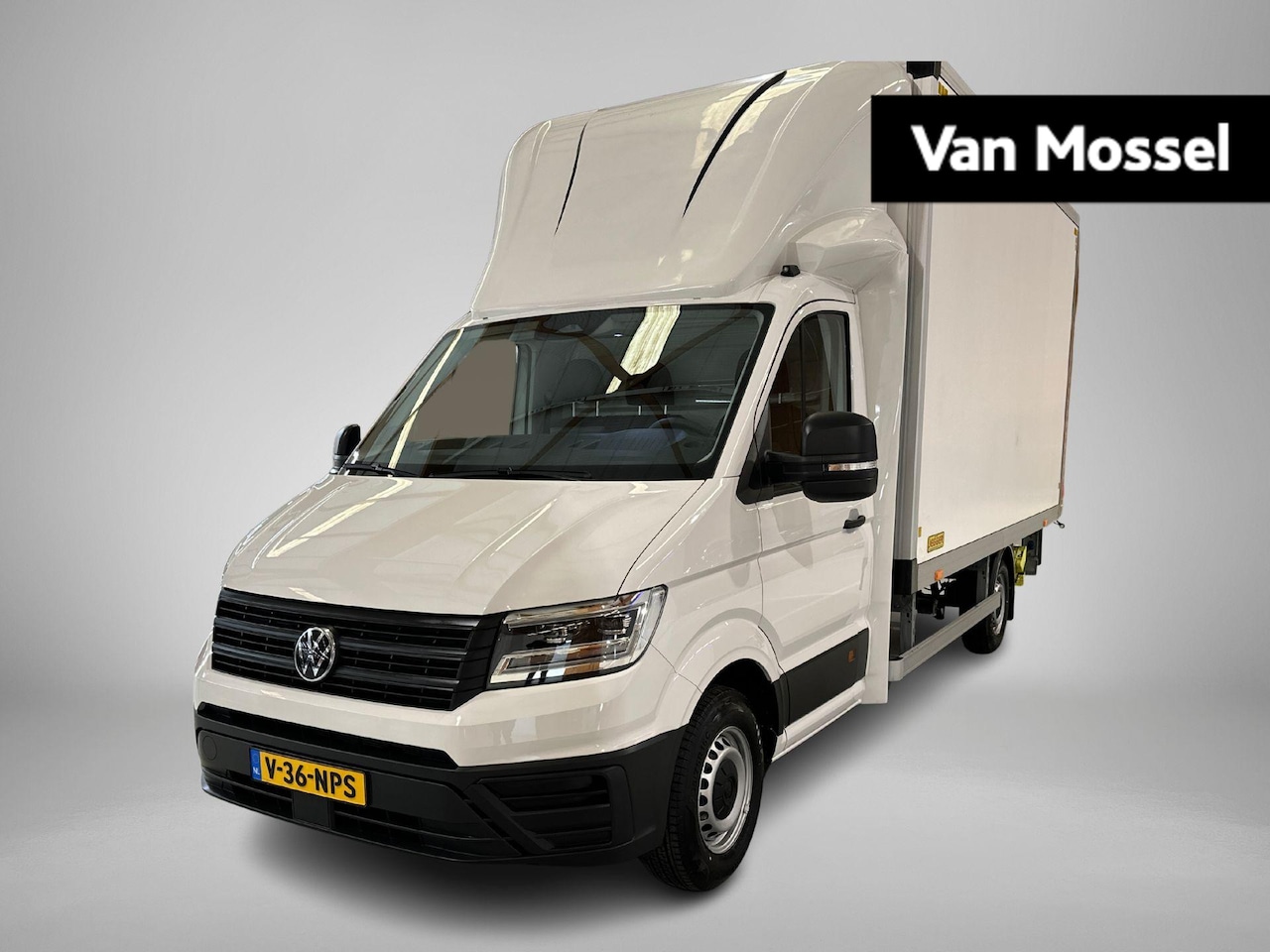 Volkswagen Crafter - 35 2.0 TDI L4 EL FWD 163 PK | BPM VRIJ | Bakwagen | Laadklep 750kg | 3-zits | Camera | App - AutoWereld.nl