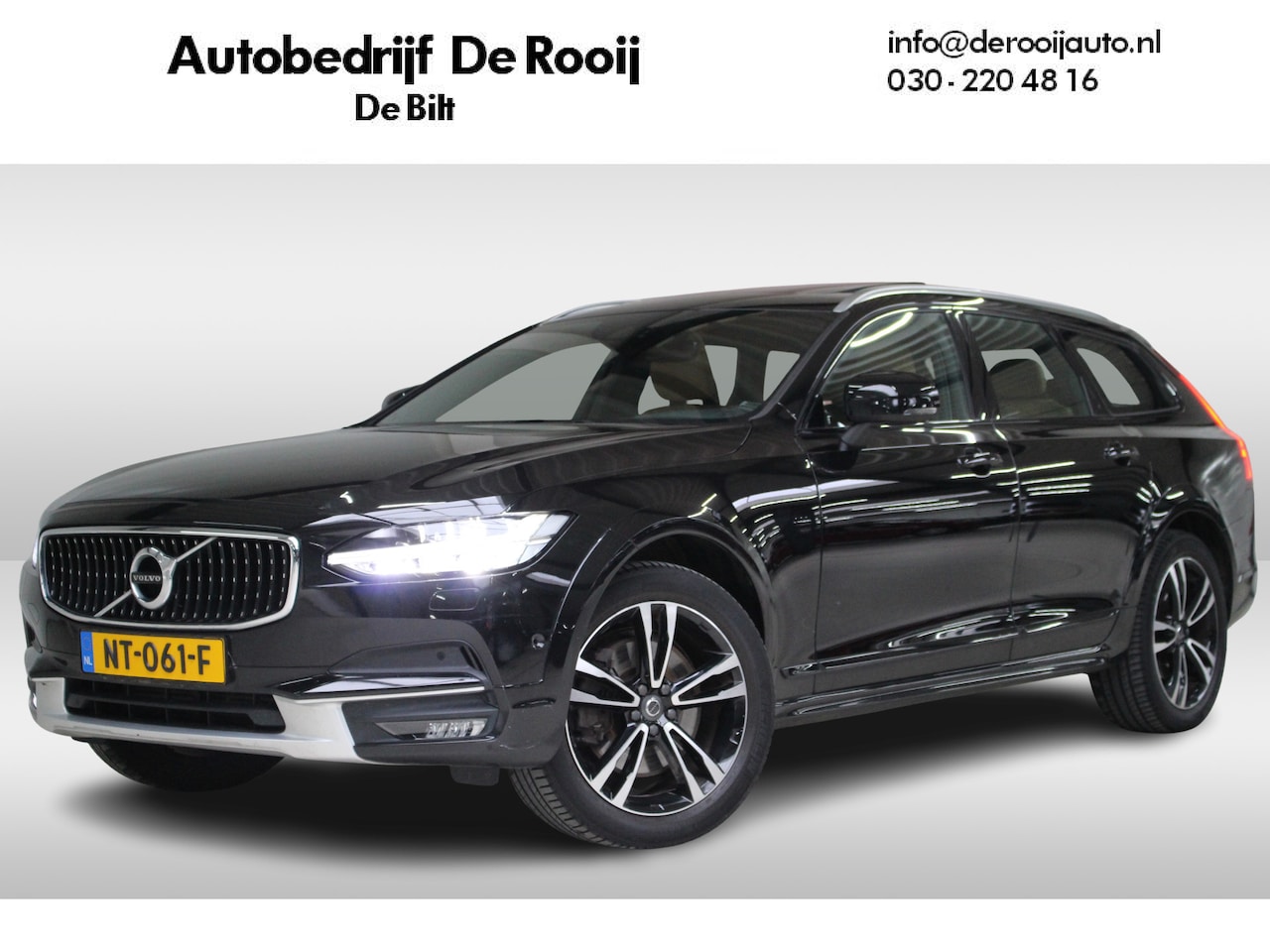 Volvo V90 Cross Country - 2.0 T5 Pro Navigatie | Panoramadak | Leder | Trekhaak | Dealeronderhouden - AutoWereld.nl