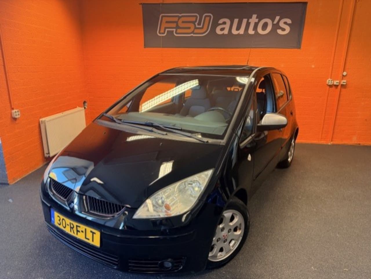 Mitsubishi Colt - 1.3 / AUTOMAAT / 5 DEURS / SCHUIFDAK / AIRCO!! - AutoWereld.nl