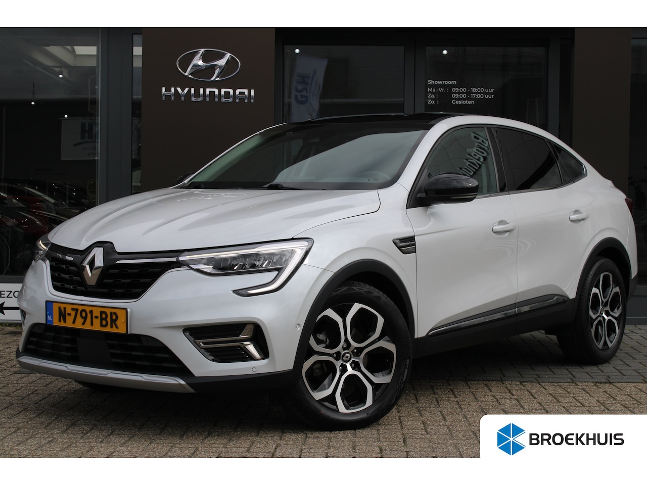 Renault Arkana - 1.6 E-Tech Hybrid 145 Intens | Trekhaak | Achteruitrijcamera | Extra getint glas | Keyless - AutoWereld.nl