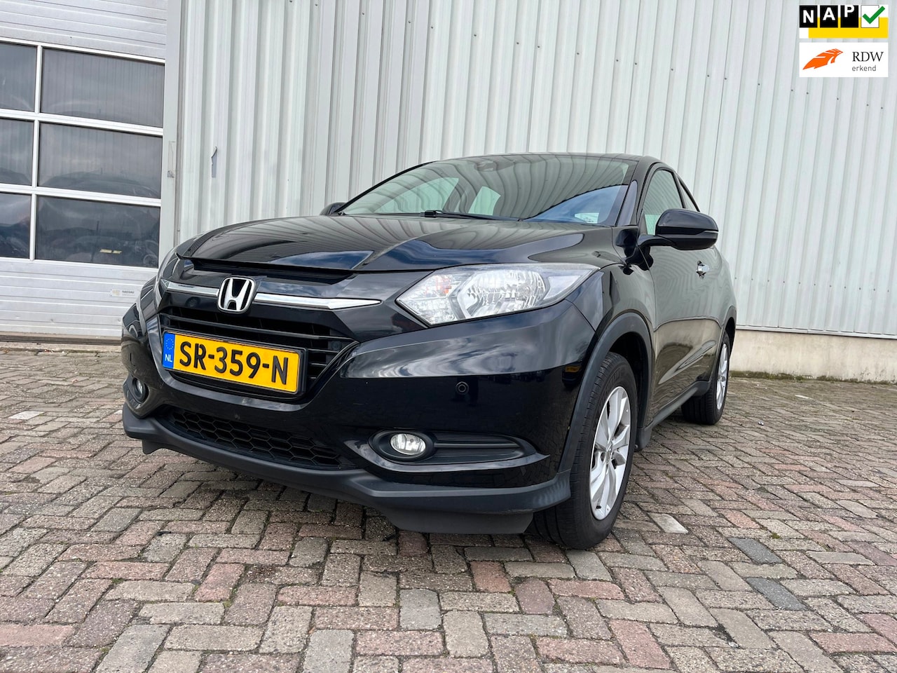 Honda HR-V - 1.5 i-VTEC Elegance SCHADEAUTO!! - AutoWereld.nl