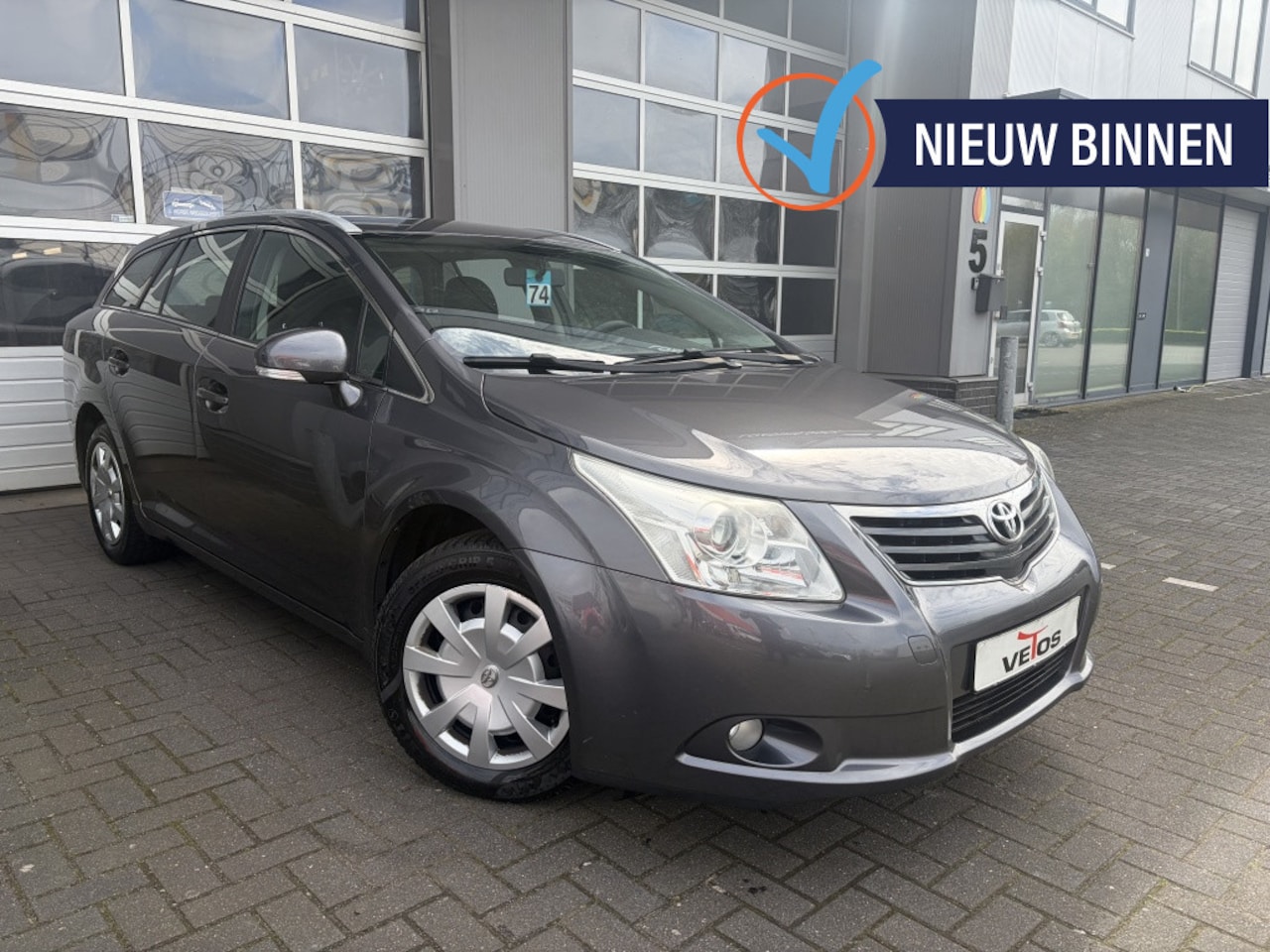 Toyota Avensis Wagon - 1.8 VVTi Dynamic / CRUISE / LAGE KM - AutoWereld.nl