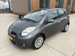 Toyota Yaris - 1.3 VVTi Aspiration Automaat Airco Trekhaak Aux