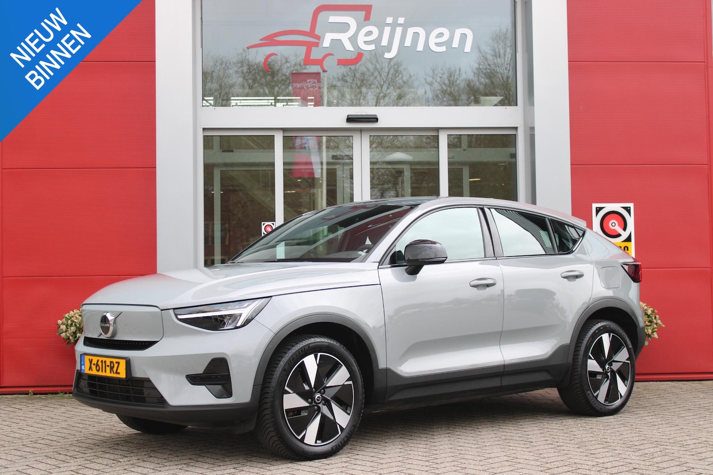 Volvo C40 - Single Motor Core 69 kWh | PANORAMADAK | STOEL / STUUR VERWARMING | DODEHOEKDETECTIE | ACH - AutoWereld.nl