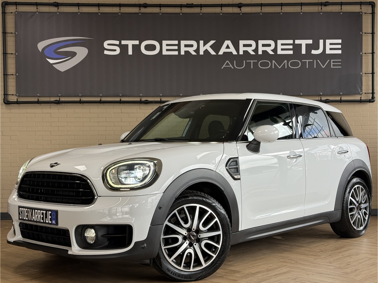 MINI Countryman - 1.5 One Pepper Stoelverwarming | Carplay | Cruise | Navi | PDC | Keyless | Led | Sportstoe - AutoWereld.nl