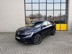 Renault Espace - E-Tech full hybrid 200 iconic 7p, pano, trekhaak, Harman kardon, Matrix koplampen