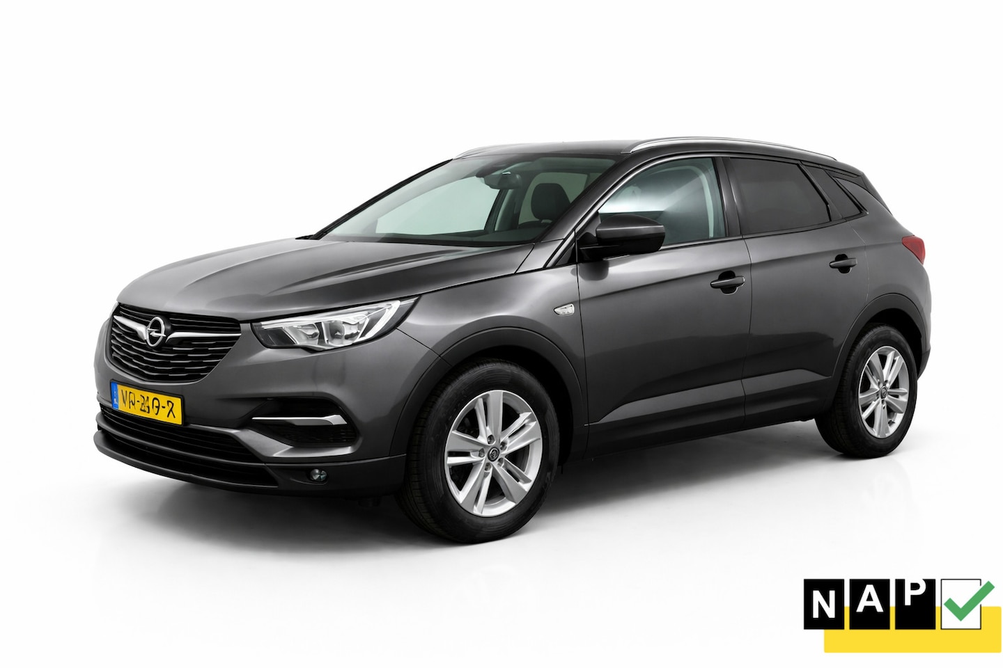Opel Grandland X - 1.2 Turbo Airco Cruise Trekhaak CARPLAY - AutoWereld.nl