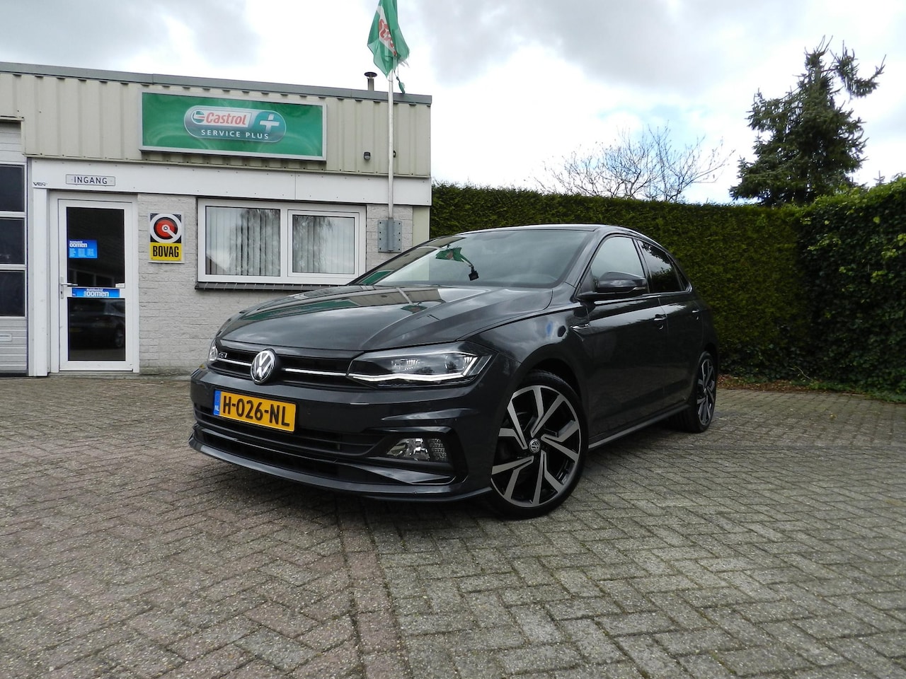 Volkswagen Polo - 1.0 TSI Highline Business R - Uranograu - Panoramadak - Digital Cockpit - Apple CarPlay - - AutoWereld.nl