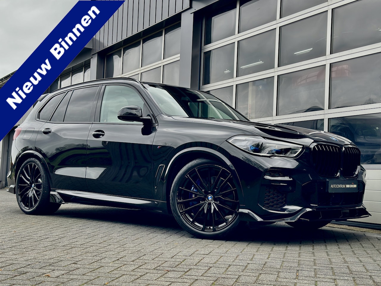 BMW X5 - xDrive45e | M-Sport | Dark Label | Beige leer | Massagestoelen | Active steering | Pano | - AutoWereld.nl