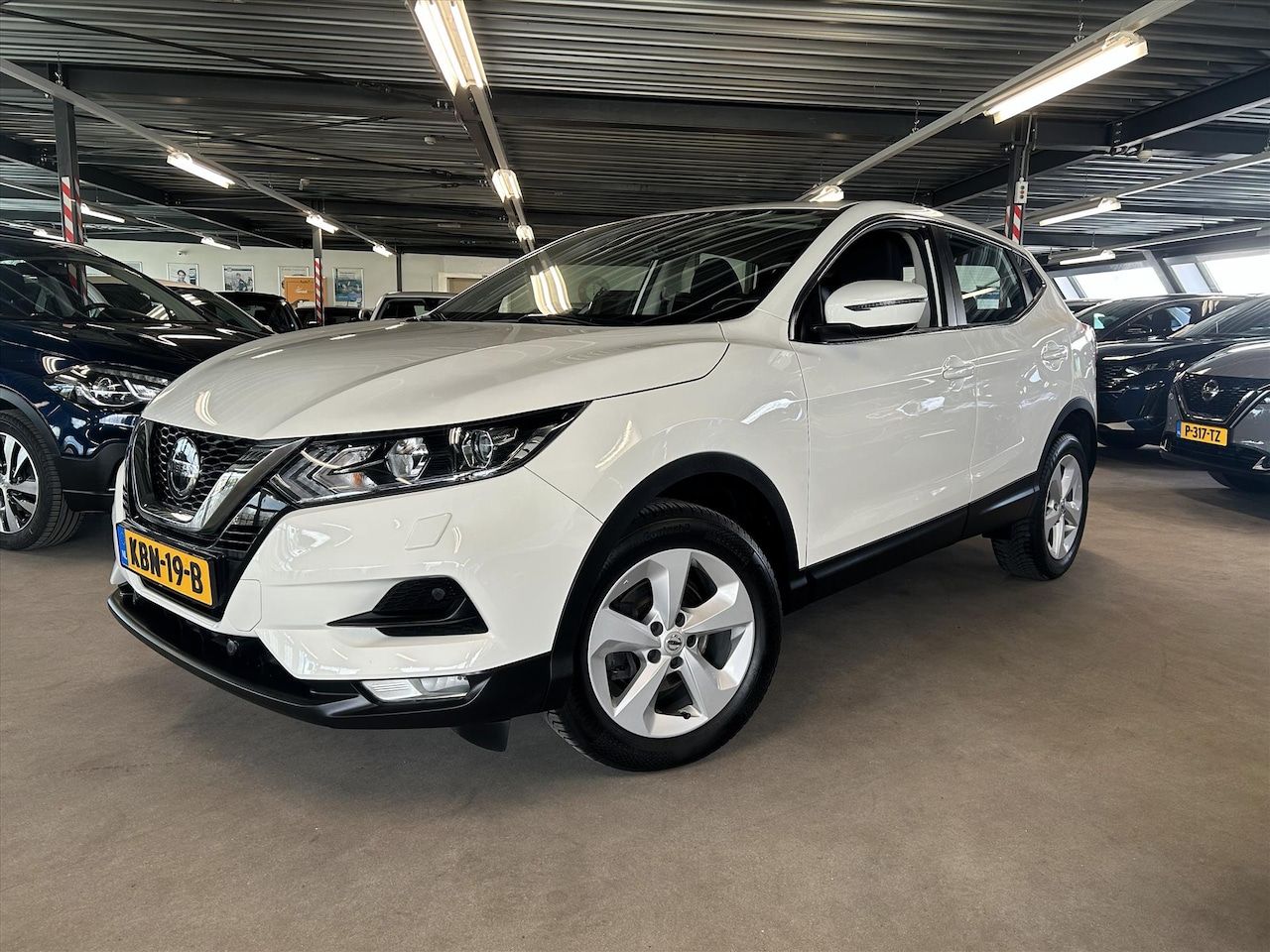 Nissan Qashqai - 1.3 DIG-T 140pk, Camera, Trekhaak, Stoelverwarming - AutoWereld.nl